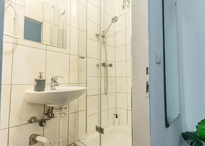 Stylish 1br Near Schoenbrunn & Westbahnhof Ideal For Longstays Vienna